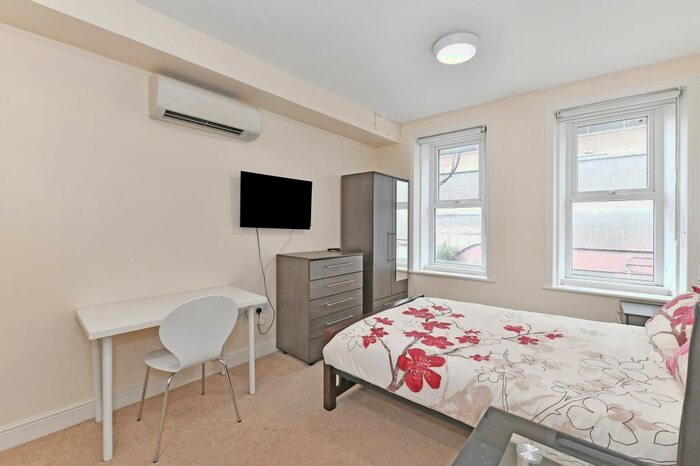 Studio To Rent In Cromwell Road, South Kensington, SW7