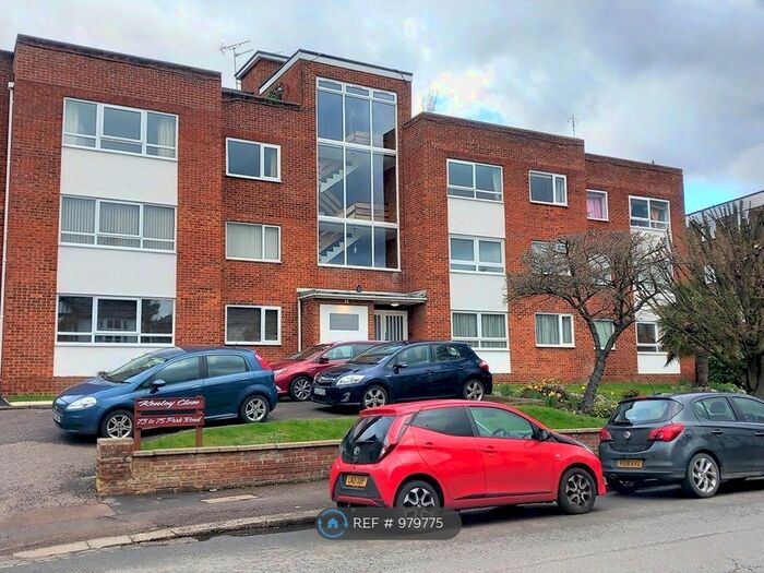2 Bedroom Flat To Rent In Kenley Close, Barnet, EN4