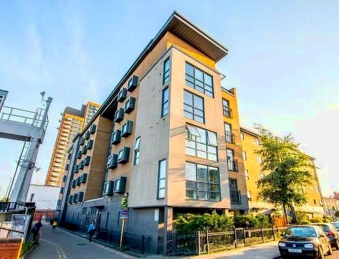 1 Bedroom Flat To Rent In Wealden House, Capulet Square, Talwin Street, Bromley-By-Bow, E3