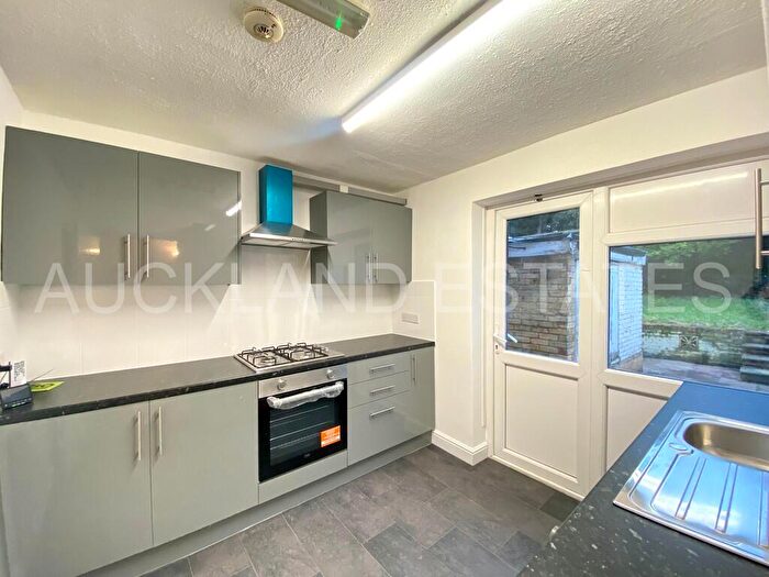 3 Bedroom Terraced House To Rent In Honeysuckle Gardens, Hatfield, AL10