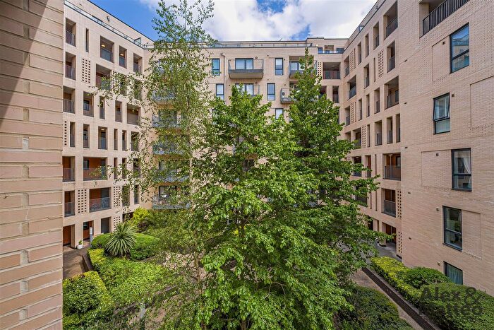 2 Bedroom Flat To Rent In Freda Street, Bermondsey, SE16