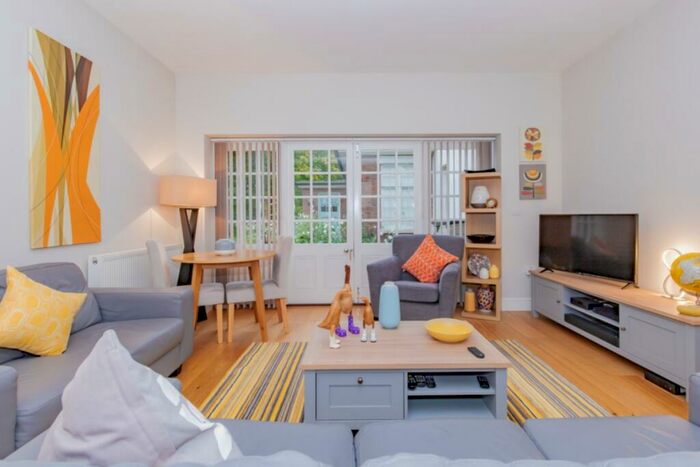 1 Bedroom Apartment To Rent In The Parade, Caversfield, OX27