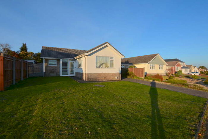 2 Bedroom Detached Bungalow To Rent In Merley Gardens, Wimborne, BH21