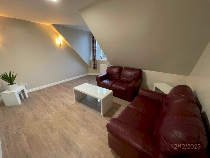 2 Bedroom Flat To Rent In Marischal Street, Top Floor, Aberdeen, AB11