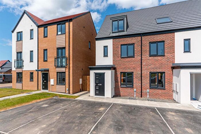 3 Bedroom End Of Terrace House To Rent In Poppy Place, The Maples, Great Park, NE13