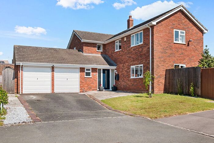 4 Bedroom Detached House For Sale In Eastbank Drive, Northwick, Worcester., WR3