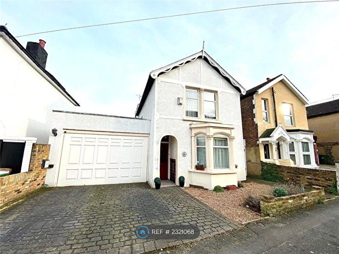 4 Bedroom Detached House To Rent In Pickford Road, Bexleyheath, DA7
