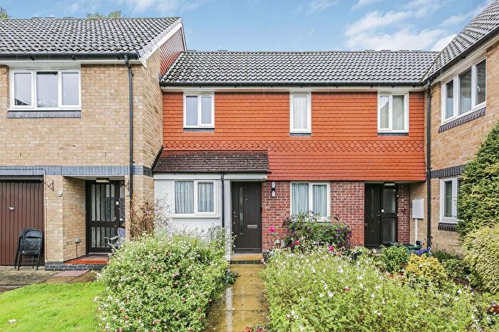 1 Bedroom Terraced House For Sale In Friary Court, Woking, Surrey, GU21