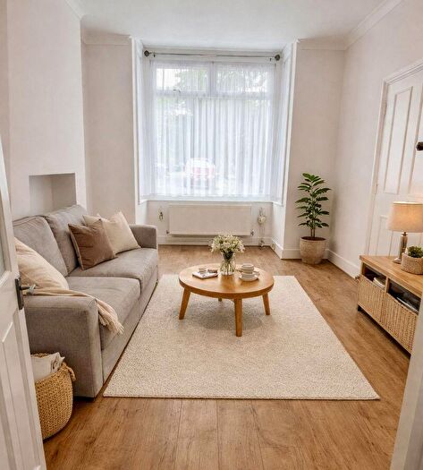 2 Bedroom Flat To Rent In Avenue Road, Belmont, SM2