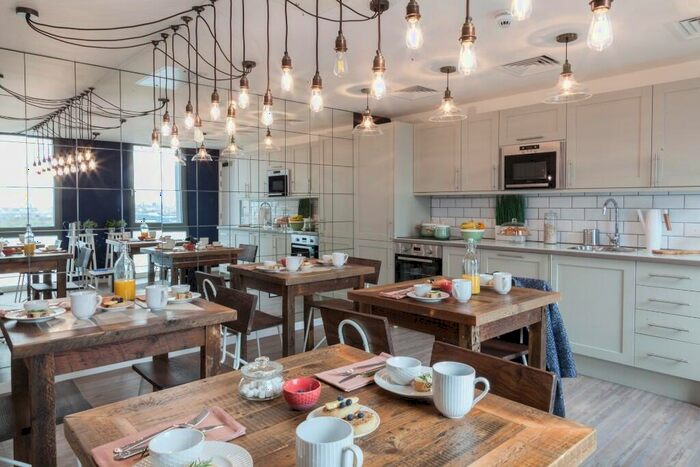 Studio To Rent In Old Oak Lane, London, NW10