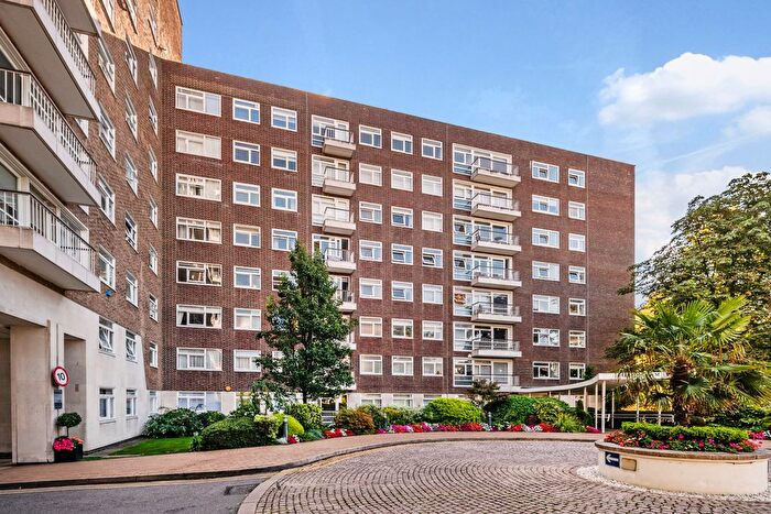 3 Bedroom Flat For Sale In Walsingham, St. Johns Wood Park, London, NW8