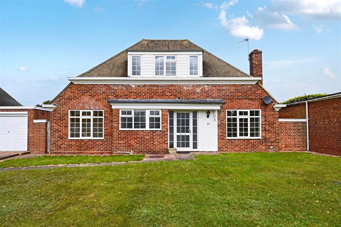 4 Bedroom Detached Bungalow For Sale In Jevington Close, Cooden, Bexhill On Sea, TN39