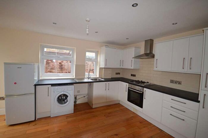2 Bedroom Property To Rent In Knox Road, Forest Gate, E7