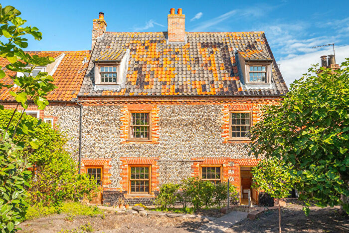 4 Bedroom Semi Detached House For Sale In East End, Wells-Next-the-Sea, Norfolk, NR23