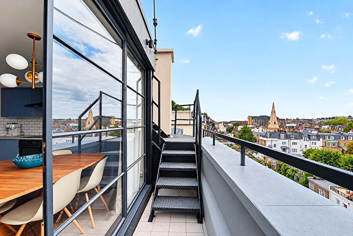 1 Bedroom Flat For Sale In Cornwall Gardens, Kensington, SW7