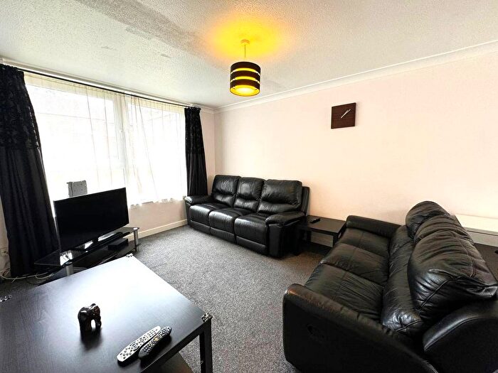 2 Bedroom Flat To Rent In Chenappa Close, London, E13