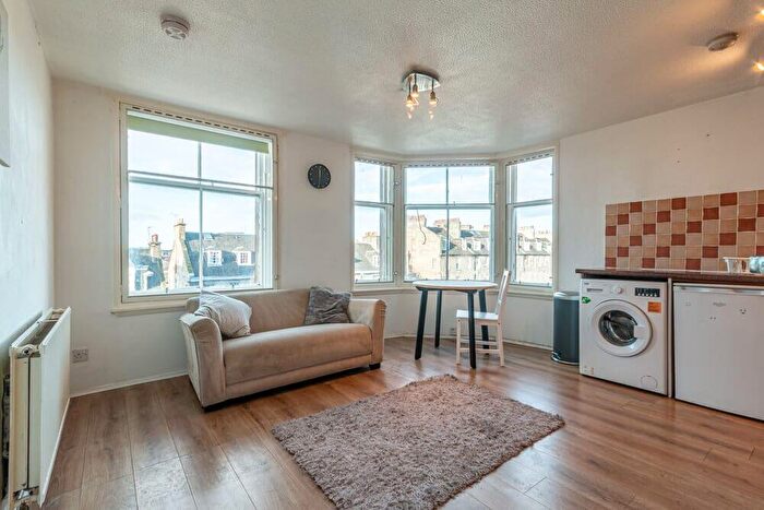 1 Bedroom Flat To Rent In L Crown Street, Edinburgh, EH6