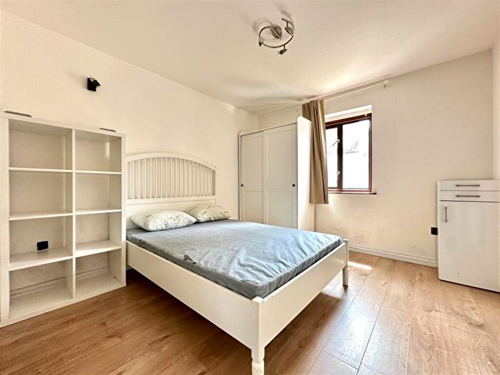 4 Bedroom House To Rent In St. Alfege Road, London, SE7
