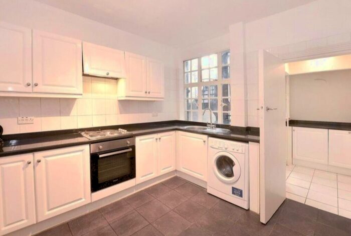 5 Bedroom Apartment To Rent In Flat, Strathmore Court, Park Road, London, NW8