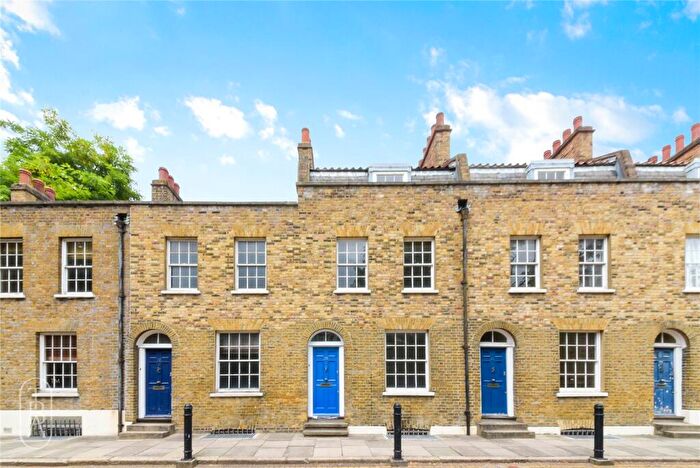 3 Bedroom Terraced House To Rent In Walden Street, London, E1