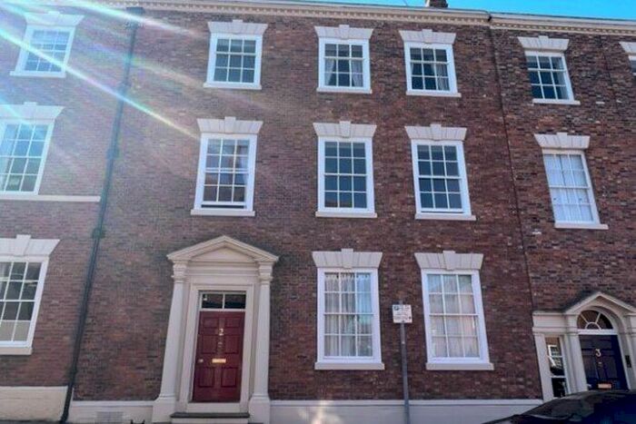 2 Bedroom Flat To Rent In King Street, Chester, CH1