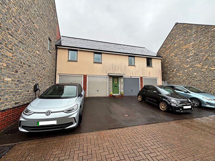 2 Bedroom Flat For Sale In Cursley Path, Wells, BA5