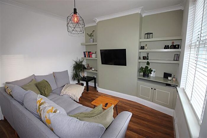 2 Bedroom End Of Terrace House To Rent In Robin Lane, Beighton, Sheffield, S20