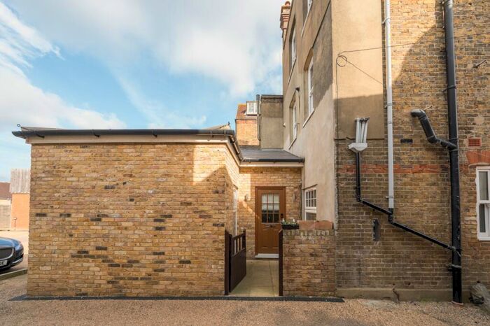 1 Bedroom Flat To Rent In High Street Chislehurst, BR7