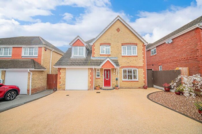 4 Bedroom Detached House For Sale In Damson Crescent, Fair Oak, Eastleigh, SO50