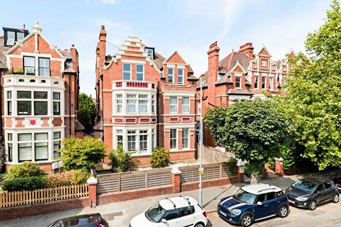 4 Bedroom Maisonette For Sale In Grimston Avenue, Folkestone, CT20