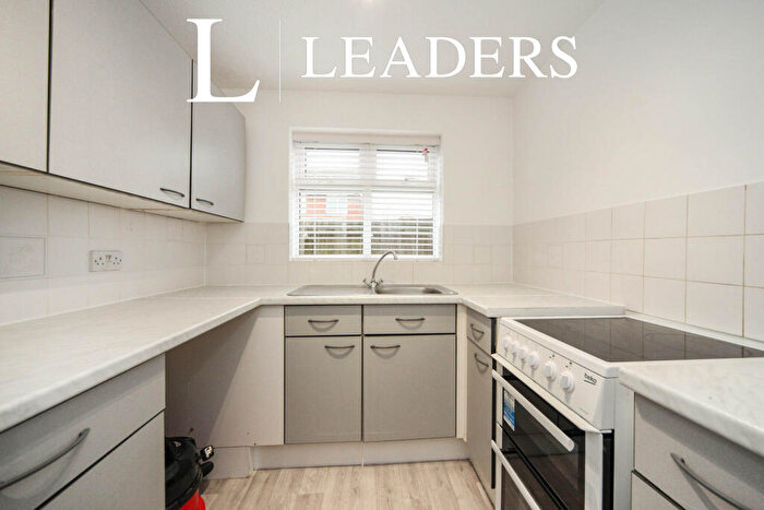 2 Bedroom Apartment To Rent In Milton Way Houghton Regis -, LU5