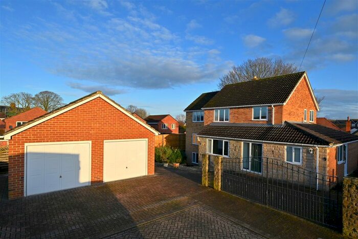 4 Bedroom Detached House To Rent In Red Bank Road, Ripon, HG4