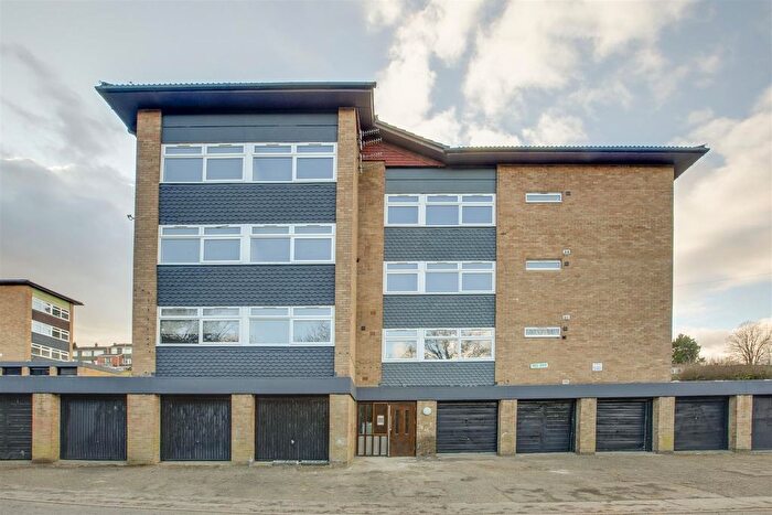 2 Bedroom Flat To Rent In Chairborough Road, Cressex Business Park, High Wycombe, HP12
