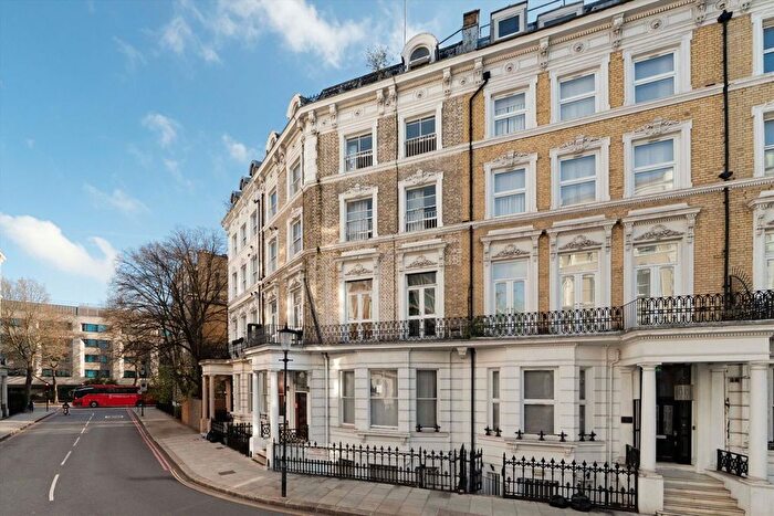 Studio To Rent In Knaresborough Place, London, SW5