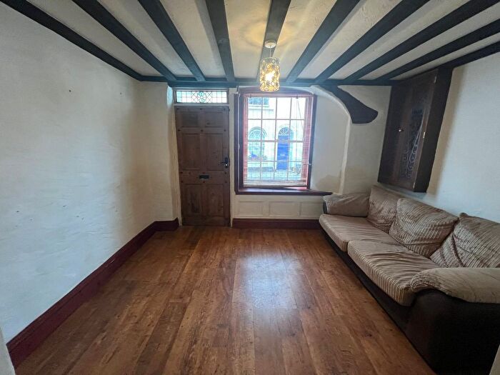 3 Bedroom Cottage To Rent In Fore Street, Buckfastleigh, TQ11