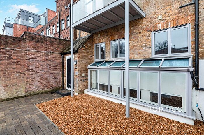 Studio To Rent In George Lane, London, E18