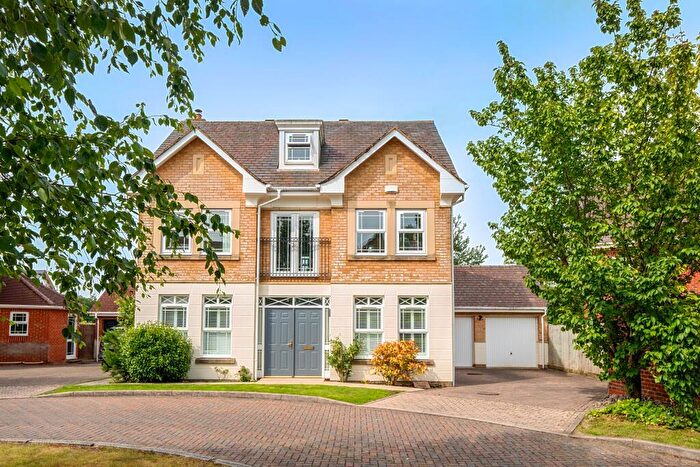 5 Bedroom Detached House For Sale In Deepcut, Camberley, GU16