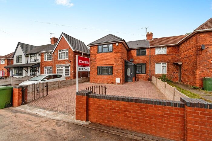 4 Bedroom Semi-Detached House For Sale In Broadway West, Walsall, WS1
