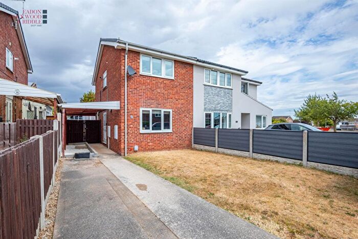 2 Bedroom Semi-Detached House For Sale In Upperfield Road, Maltby, Rotherham, S66