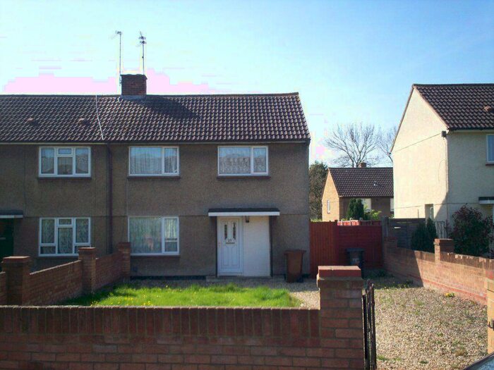 2 Bedroom Terraced House To Rent In Sheffield Walk, NN18