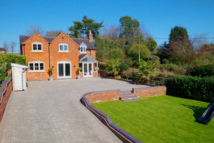 4 Bedroom Detached House For Sale In Manor Lane, Upper Leigh, ST10
