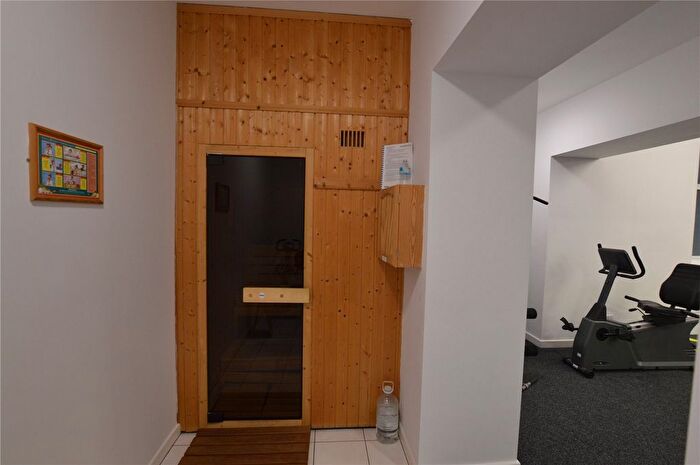 1 Bedroom Flat For Sale In Boothroyds House, Carlton Road, Dewsbury, West Yorkshire, WF13