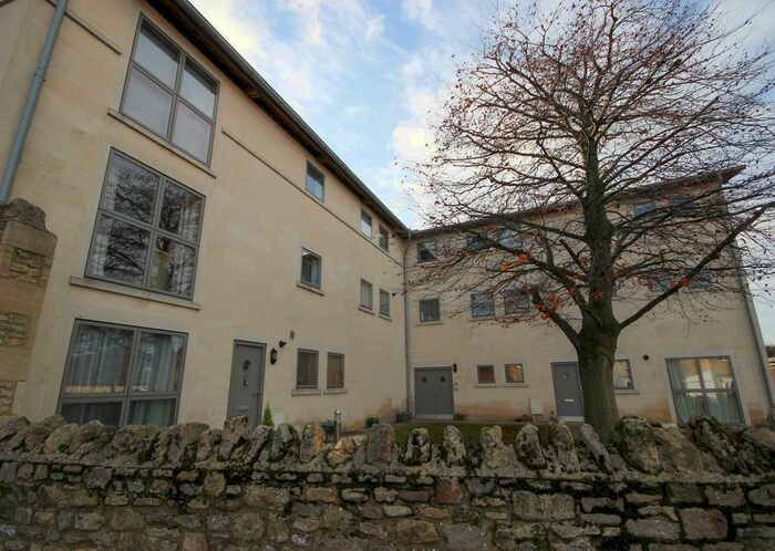 3 Bedroom Apartment To Rent In Midford Road, Bath, BA2