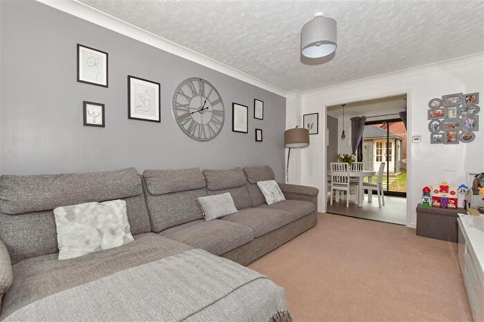 2 Bedroom Semi-Detached House For Sale In Scholey Close, Halling, Rochester, Kent, ME2