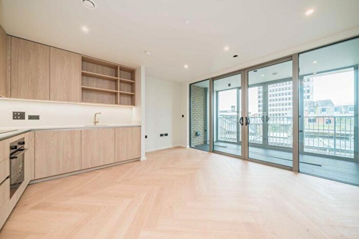 Studio To Rent In Beeline Way, Kingston Upon Thames, KT3