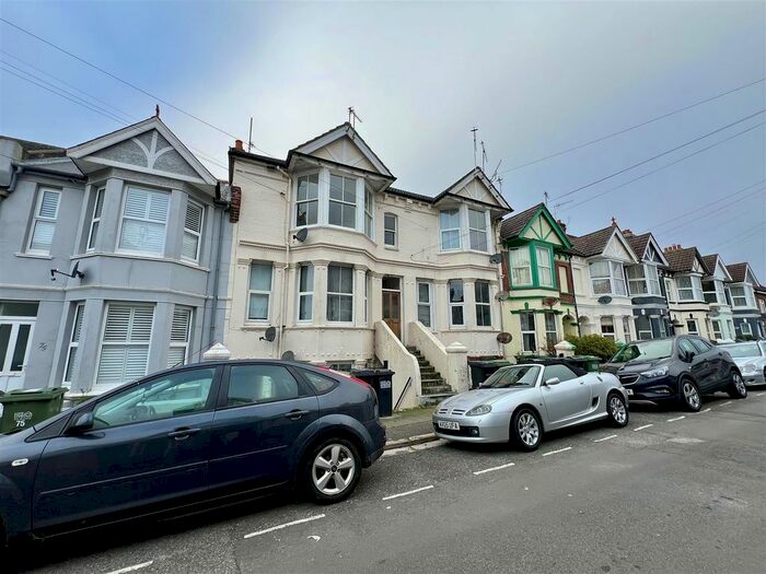 2 Bedroom Flat To Rent In Reginald Road, Bexhill-On-Sea, TN39