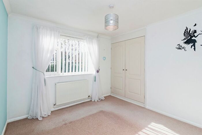 2 Bedroom Detached Bungalow For Sale In Greenacre Crescent, Lowestoft, NR32