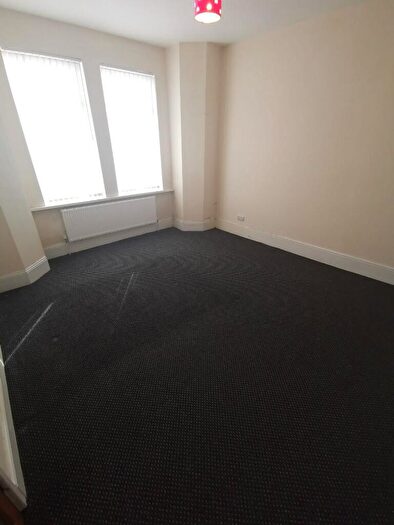 2 Bedroom Flat To Rent In Brighton Road, Gateshead, Tyne And Wear, NE8