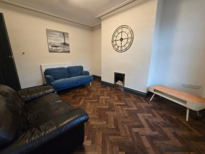 2 Bedroom Terraced House To Rent In Broomfield Terrace, Leeds, LS6