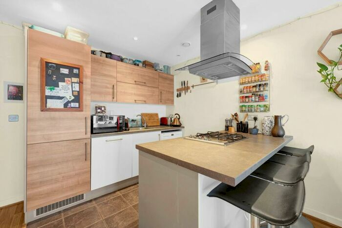 1 Bedroom Flat To Rent In Ordell Road, London, E3